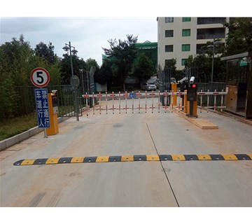 安裝「小區(qū)門(mén)禁車(chē)牌識(shí)別系統(tǒng)」的好處，90%的朋友都不知道！